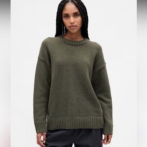 Gap 100% Cotton Oversized Sweater size Small
Army Jacket Green NEW